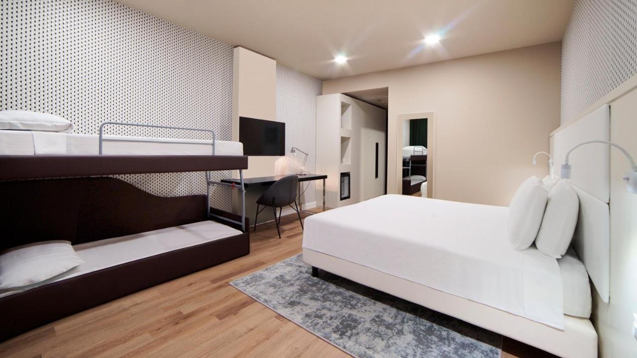 - Naples Vulcano Buono By Ihg Nola