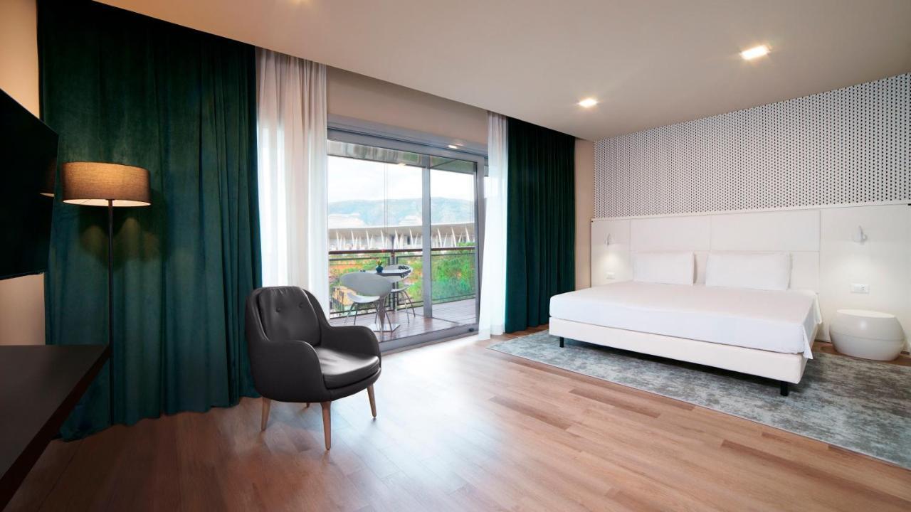 - Naples Vulcano Buono By Ihg Nola