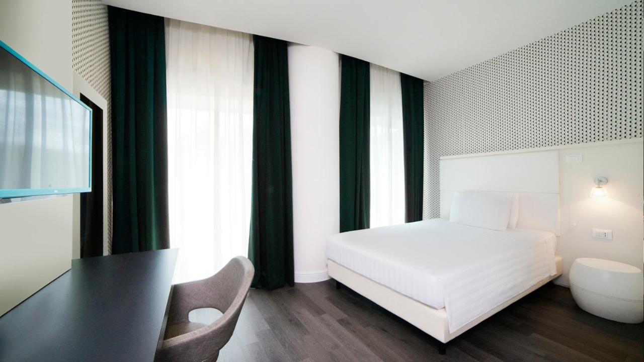 - Naples Vulcano Buono, An Ihg 4* Nola